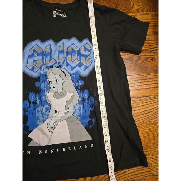 Disney's Alice in Wonderland "Concert" Shirt Size M - Picture 5 of 8